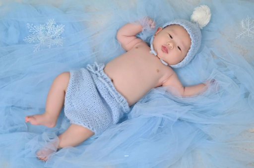 桂林摸孕妇肚子沾喜气